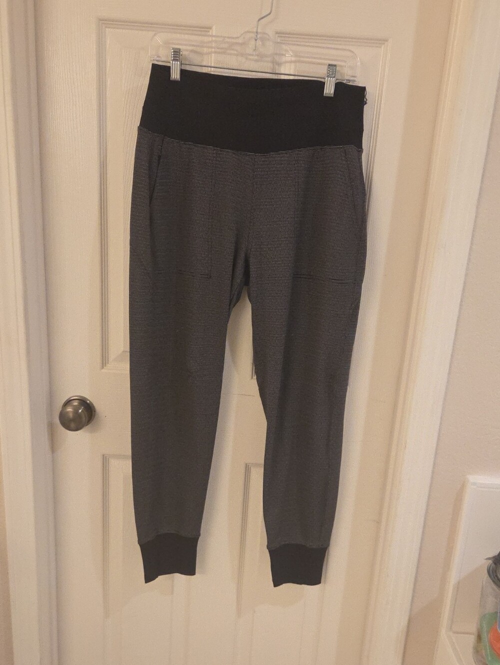 Athleta Black & Gray Women's Pull-On Jogger Pants